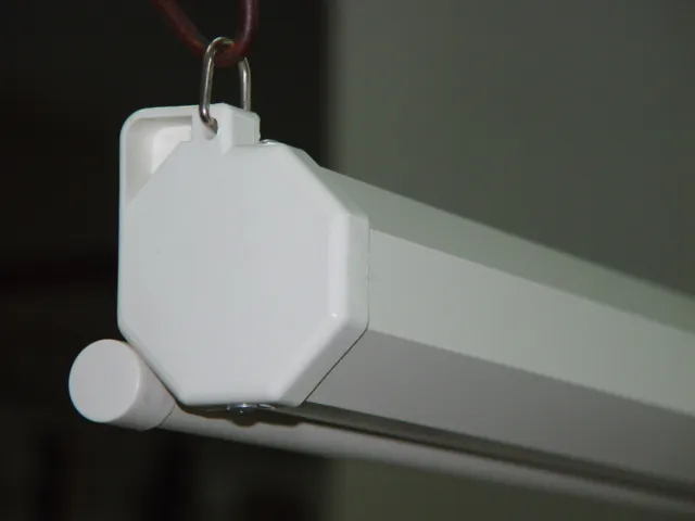 1: 1 Format China Projector Screen/Manual Screen Projector with Fiberglass Matte White